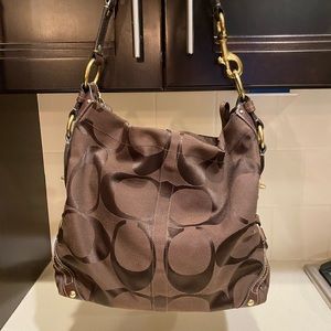 COACH CARLY SIGNATURE Chocolate Brown Shoulder Bag.  LIKE NEW